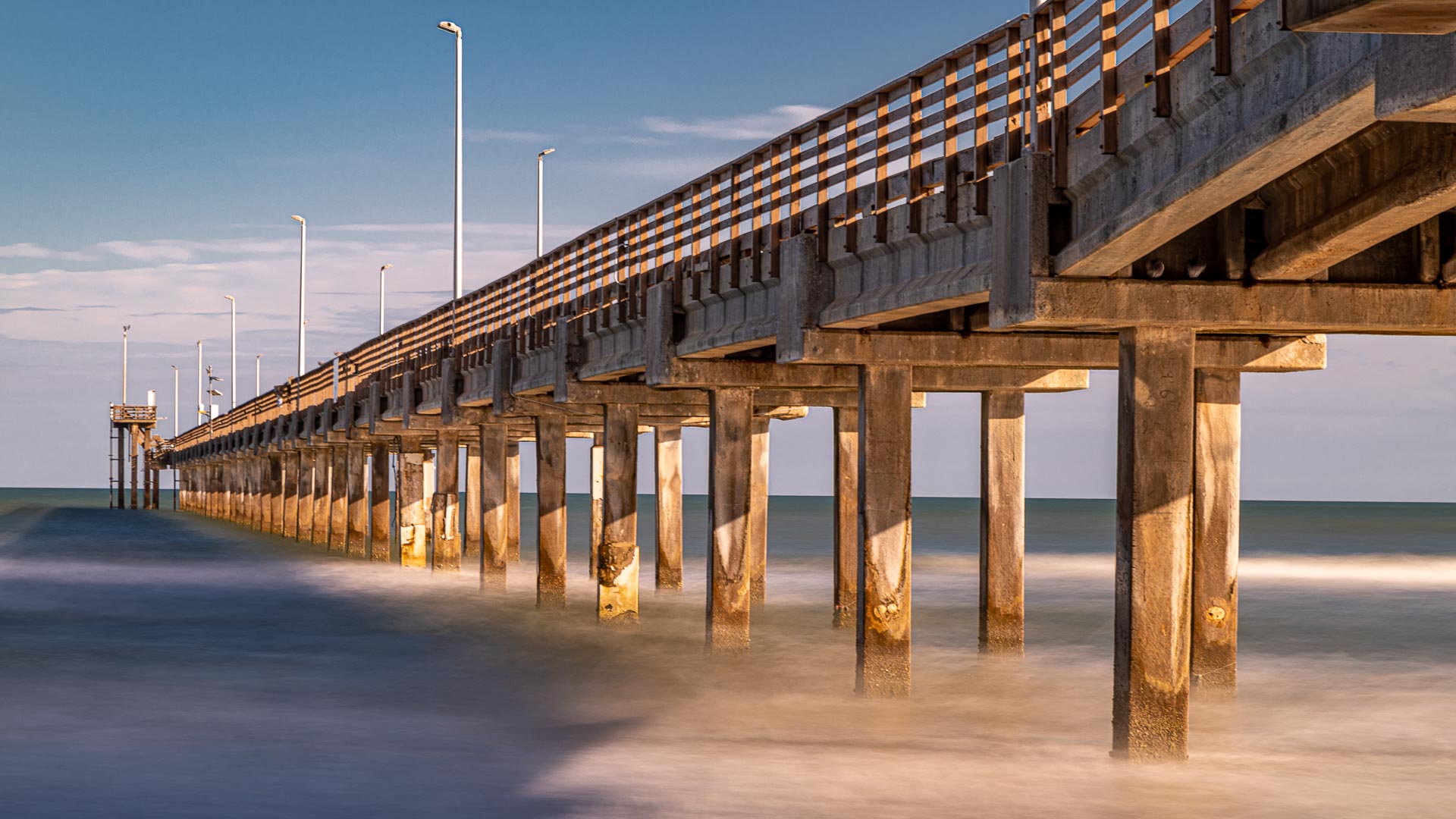 Bob Hall Pier March 2022 Free Wallpaper – Greg Disch Photography